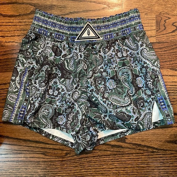 Free People Movement Unlined Active Shorts - Picture 1 of 4
